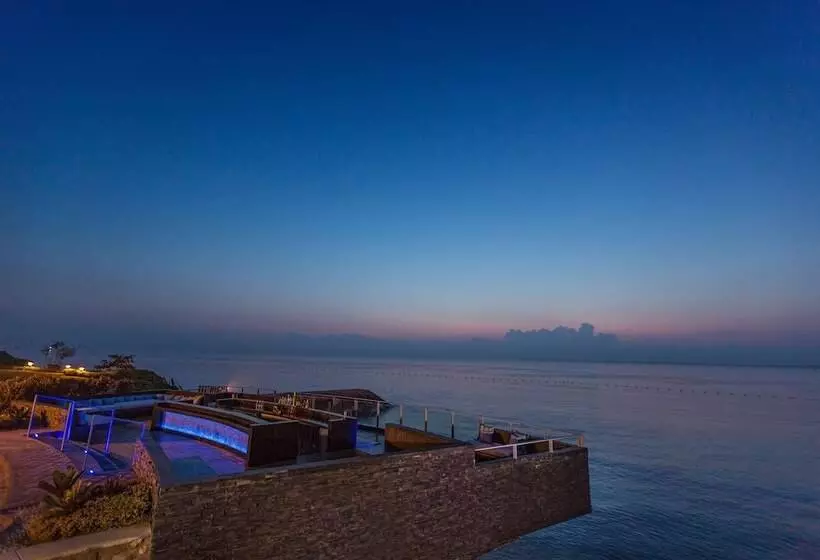 Crimson Resort And Spa Mactan Island, Cebu