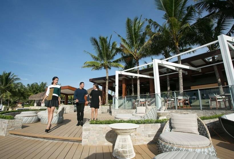 Crimson Resort And Spa   Mactan Island, Cebu