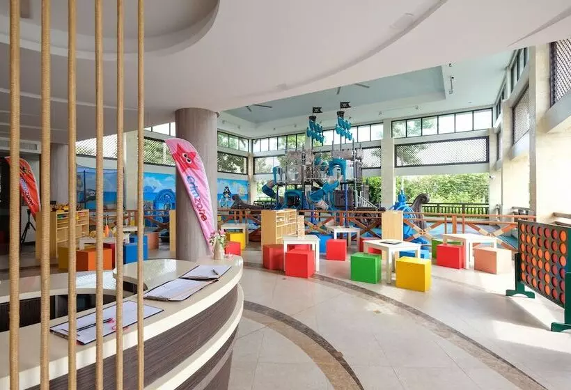 Crimson Resort And Spa Mactan Island, Cebu