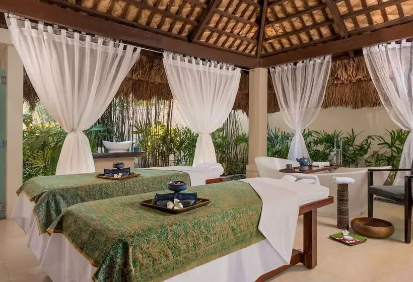 Crimson Resort And Spa Mactan Island, Cebu