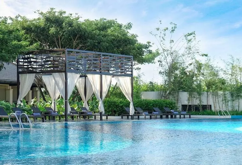 Crimson Resort And Spa Mactan Island, Cebu