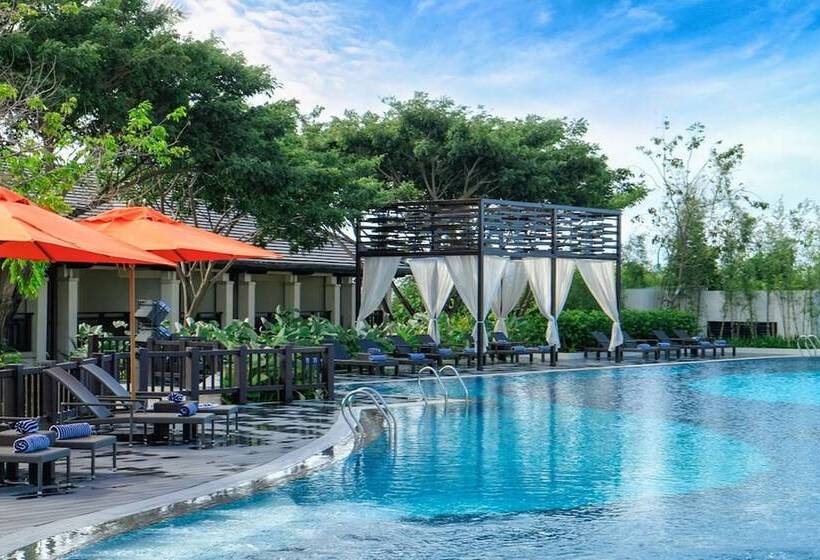 Crimson Resort And Spa   Mactan Island, Cebu