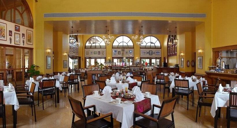 فندق Acron Candolim Regina