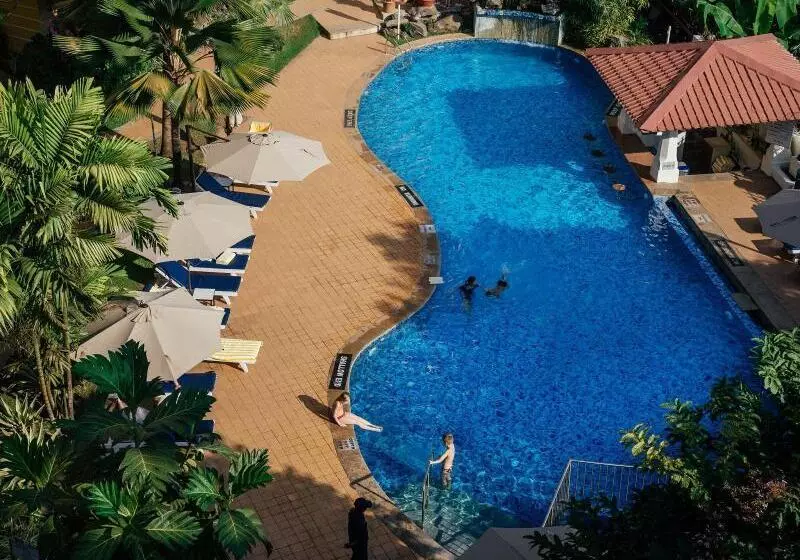 Отель Acron Candolim Regina