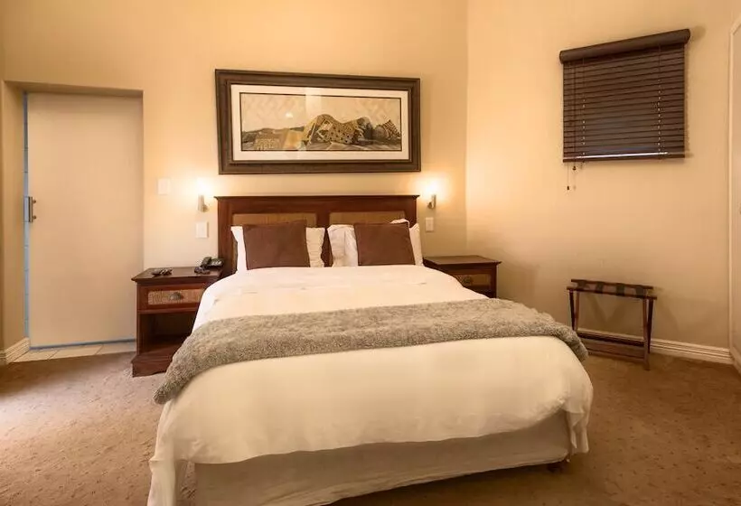 هتل Burning Shore