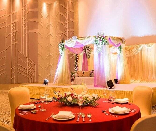 בית מלון כפרי Courtyard By Marriott Ahmedabad