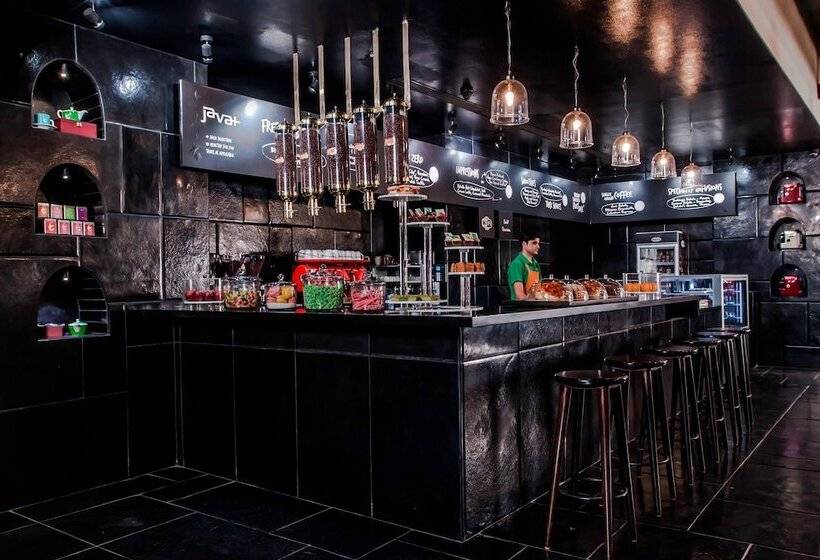 בית מלון כפרי Courtyard By Marriott Ahmedabad