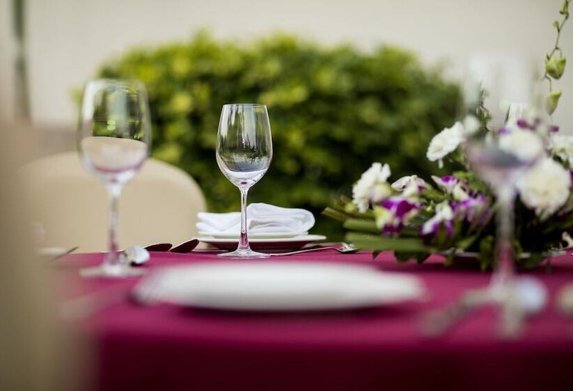 בית מלון כפרי Courtyard By Marriott Ahmedabad