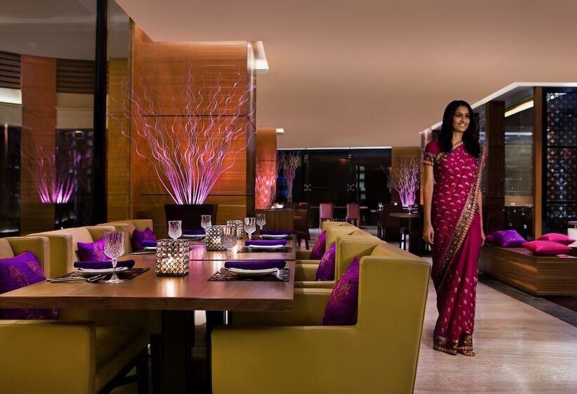 בית מלון כפרי Courtyard By Marriott Ahmedabad