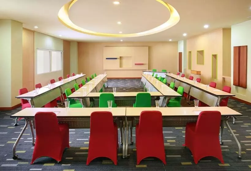 Отель Ibis Styles Yogyakarta