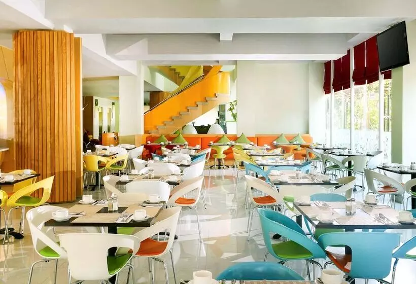 Отель Ibis Styles Yogyakarta