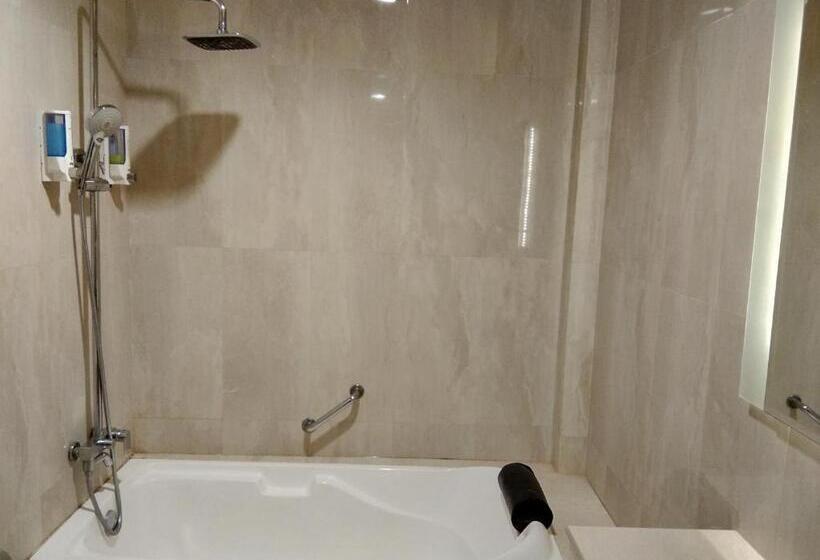 فندق Indah Palace Yogyakarta