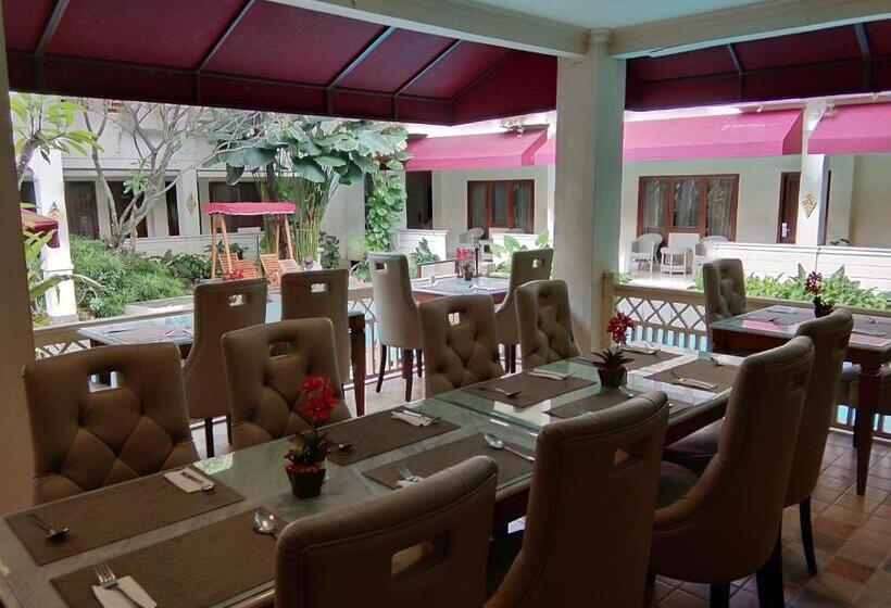 فندق Indah Palace Yogyakarta