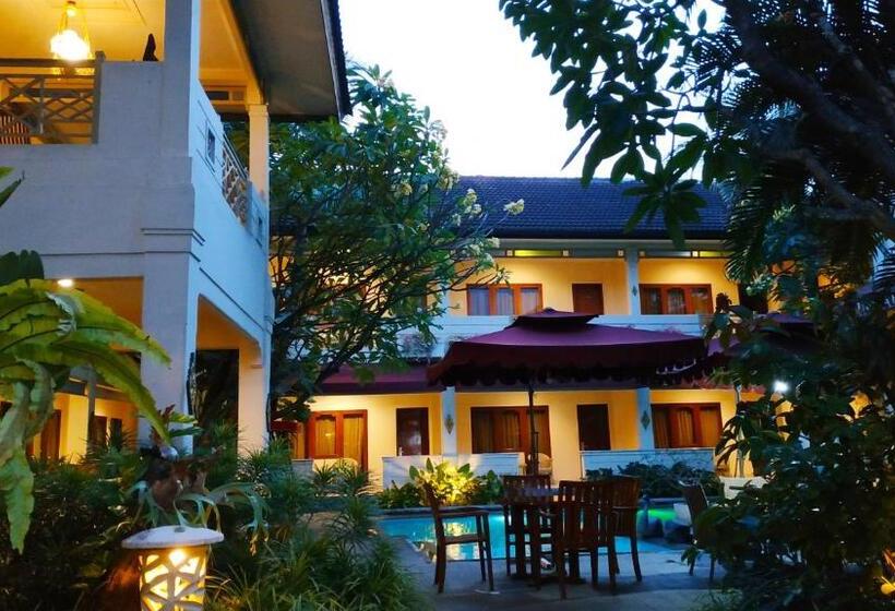 فندق Indah Palace Yogyakarta