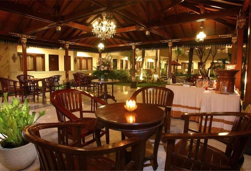 فندق Indah Palace Yogyakarta
