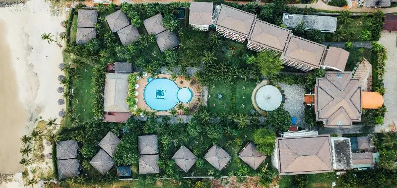 هتل Lotus Muine Resort & Spa