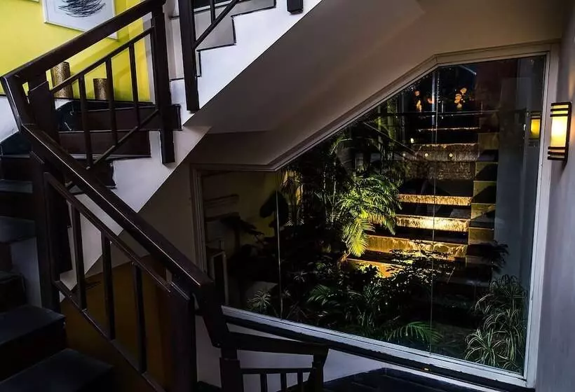 Hotel Mantra Amaltas