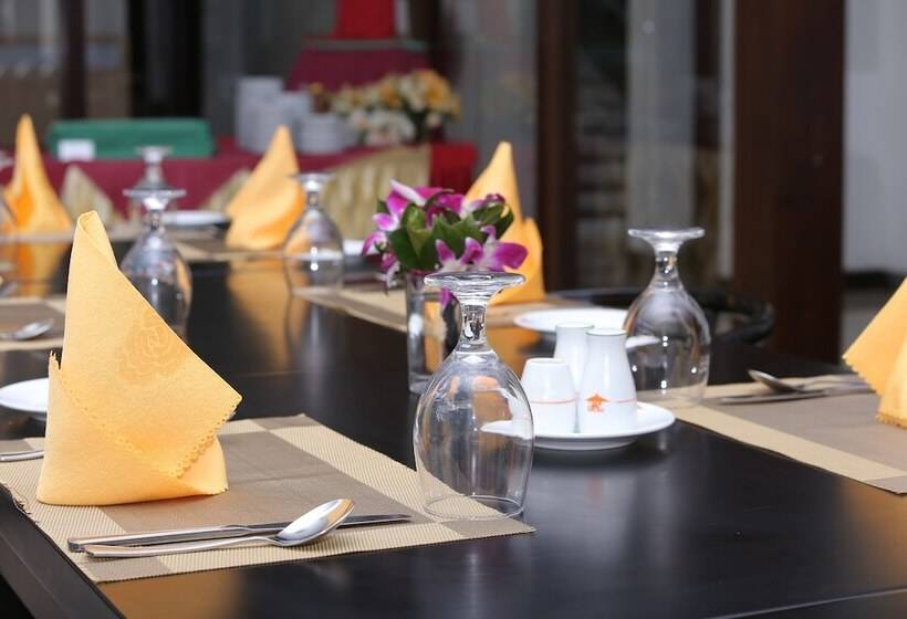 Hotel Randiya Anuradhapura