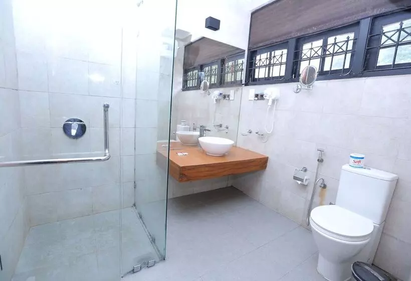 هتل Randiya Anuradhapura