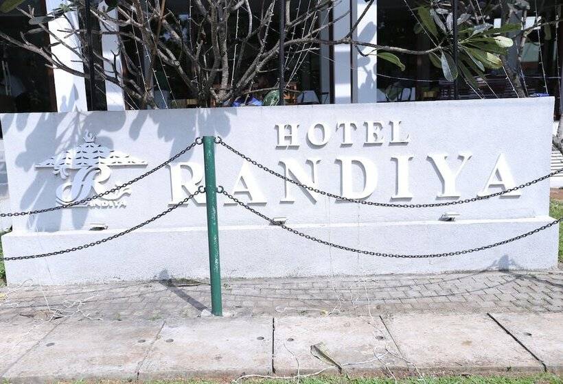 Hotel Randiya Anuradhapura