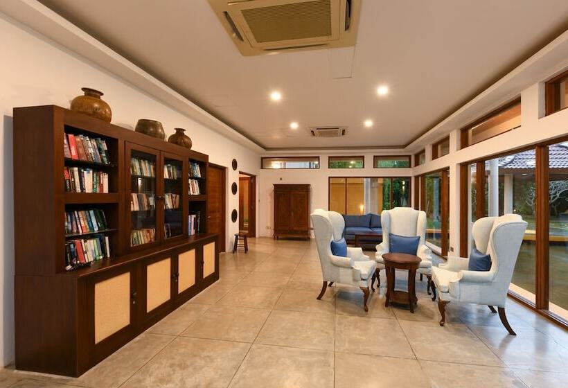 فندق Serene Pavilions