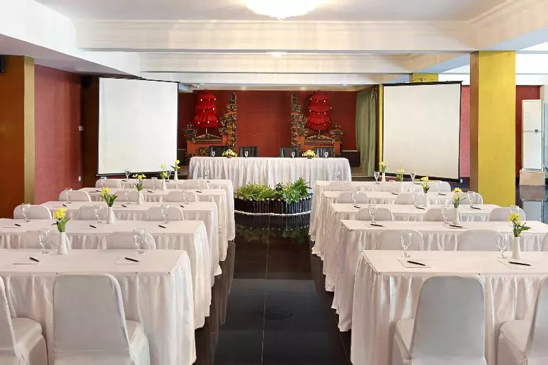 酒店 Swissbel Segara