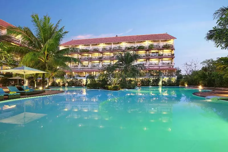 酒店 Swissbel Segara