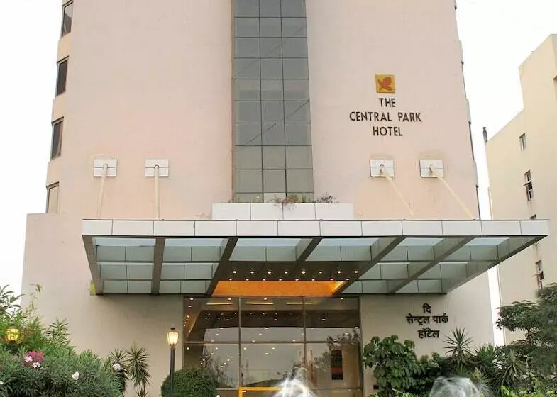 בית מלון כפרי The Central Park