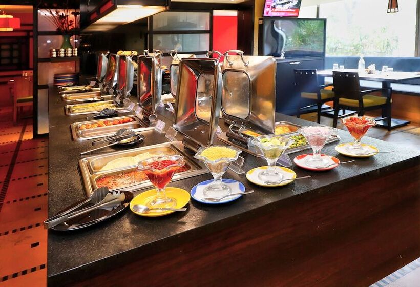 בית מלון כפרי The Central Park