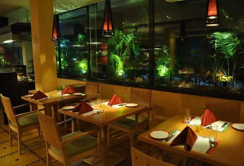 בית מלון כפרי The Central Park