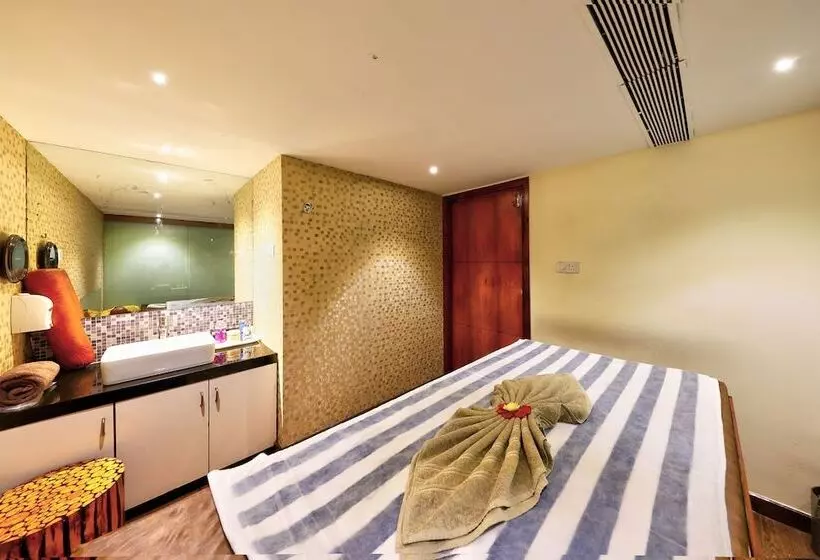 בית מלון כפרי The Central Park