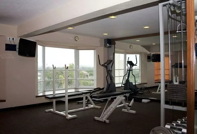 בית מלון כפרי The Central Park