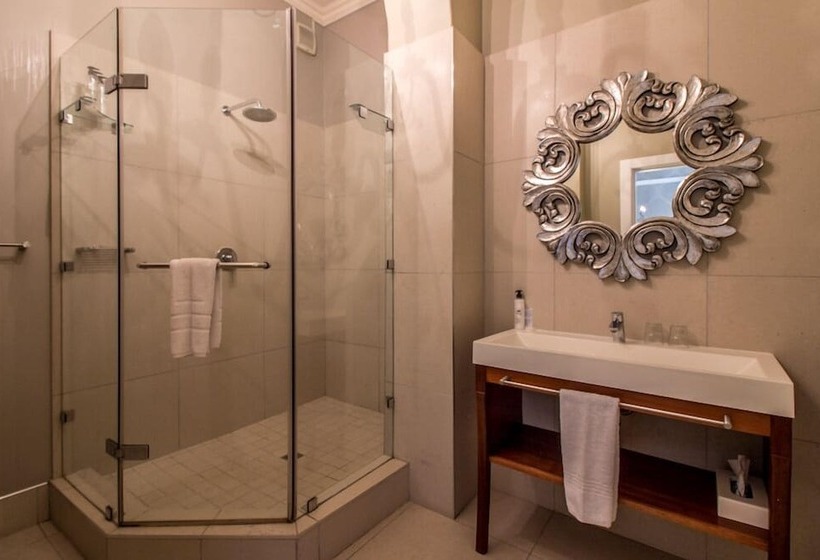 בית מלון כפרי Saint James On Venice