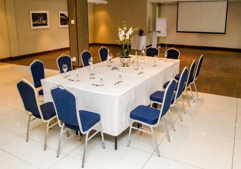 فندق The Square Boutique By Misty Blue S