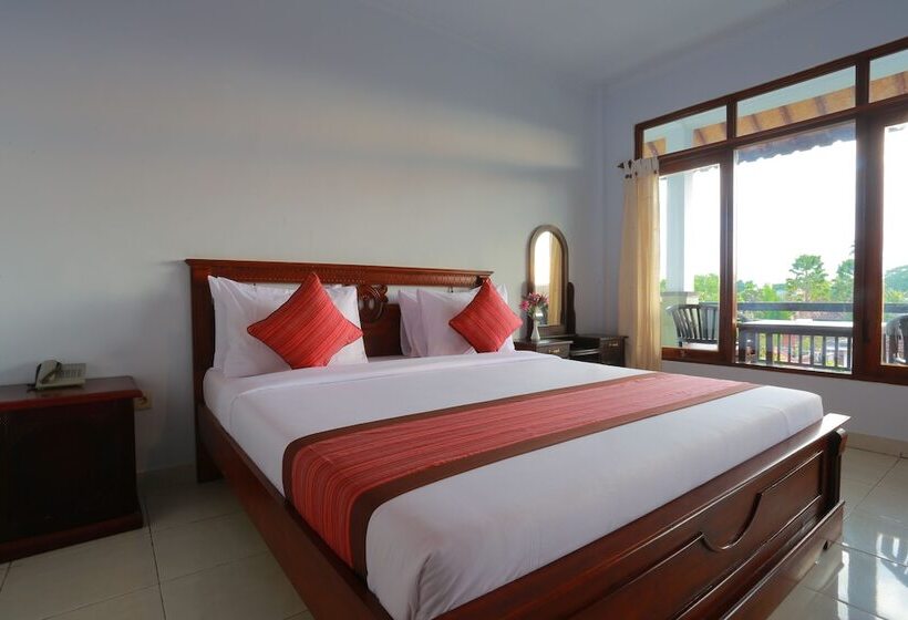 Otel Warsa S Garden Bungalow And Spa