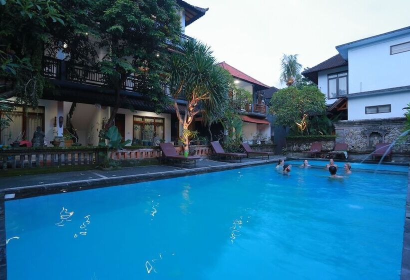 Otel Warsa S Garden Bungalow And Spa