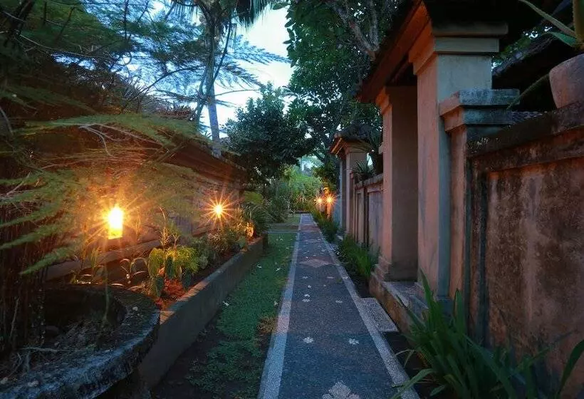 호텔 Warsa S Garden Bungalow And Spa