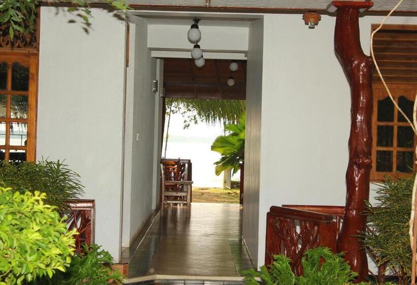 Отель Wila Safari