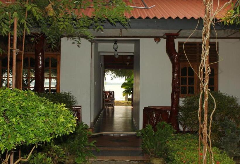 Отель Wila Safari