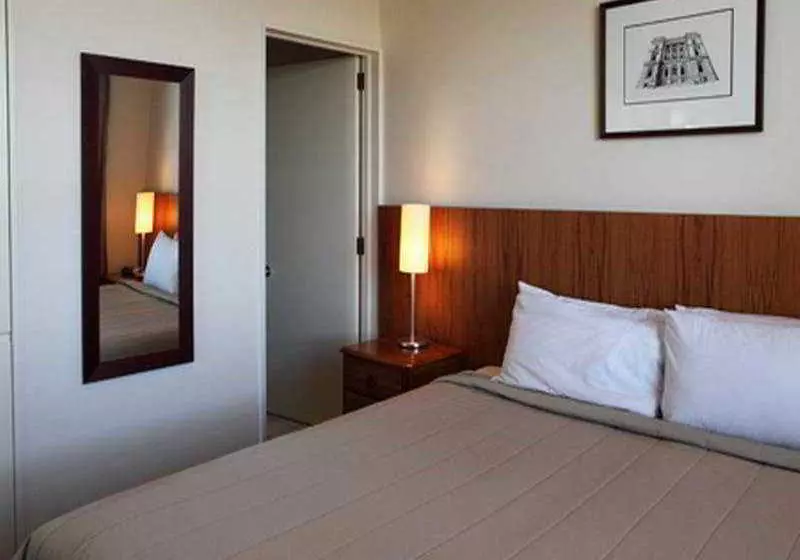 Poplars Apartment Hotel