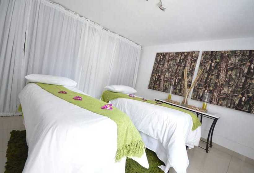 The Lakes Hotel And Conference Centre