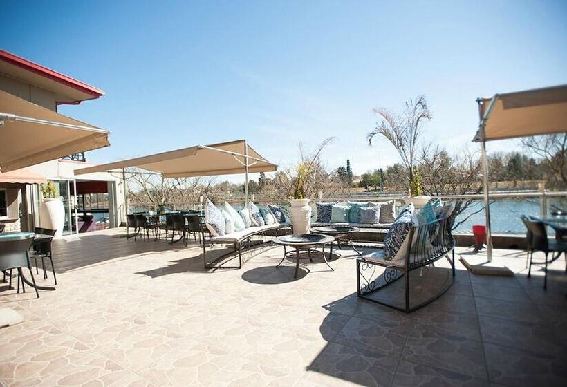 The Lakes Hotel And Conference Centre