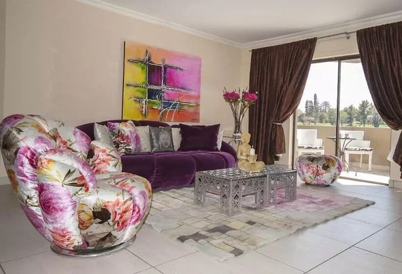 The Lakes Hotel And Conference Centre