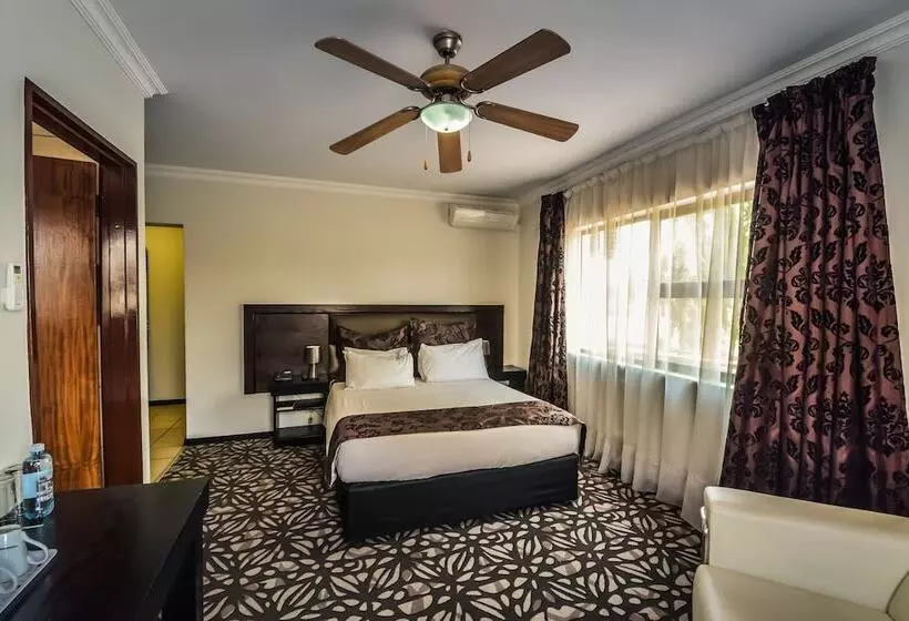 The Lakes Hotel And Conference Centre