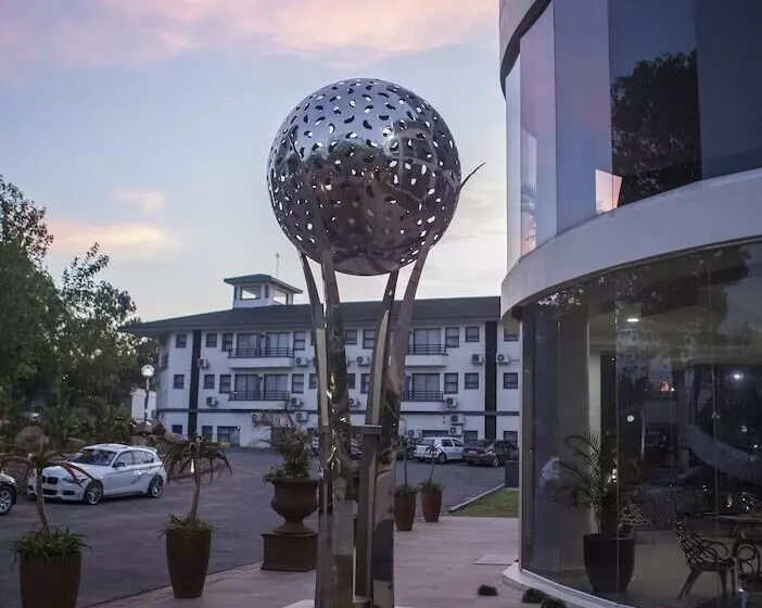 The Lakes Hotel And Conference Centre