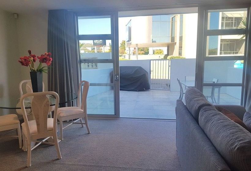 Waimahana Luxury Lakeside Apartments