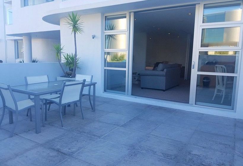 Waimahana Luxury Lakeside Apartments