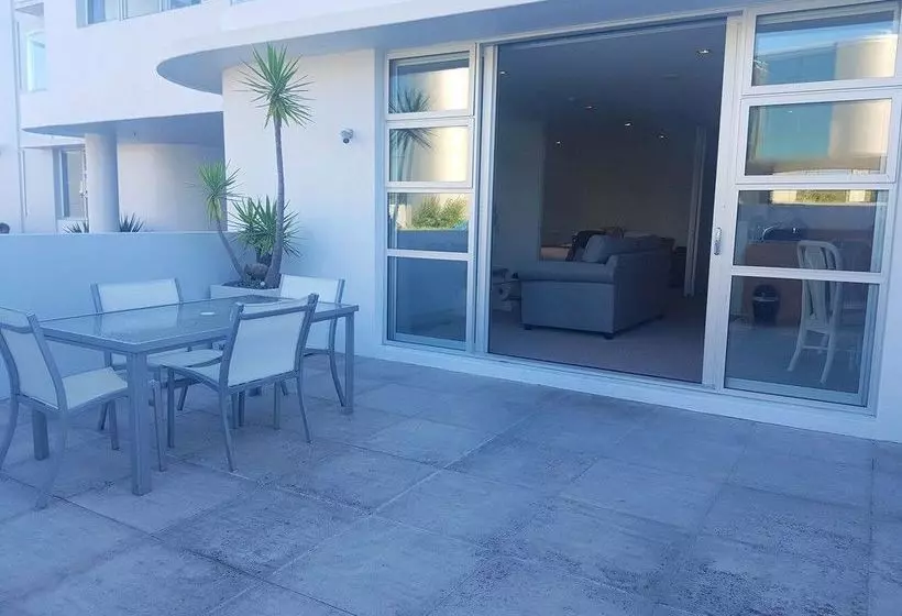 Waimahana Luxury Lakeside Apartments
