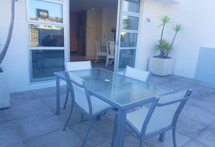 Waimahana Luxury Lakeside Apartments