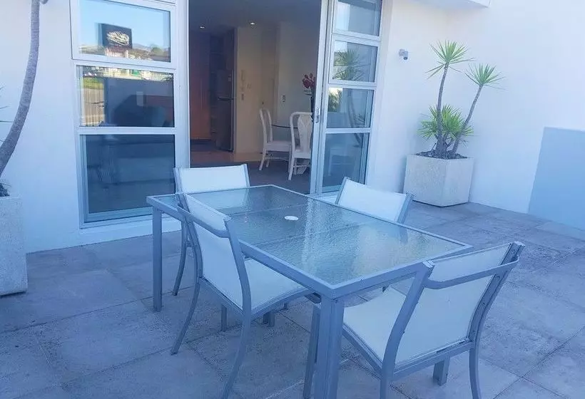 Waimahana Luxury Lakeside Apartments